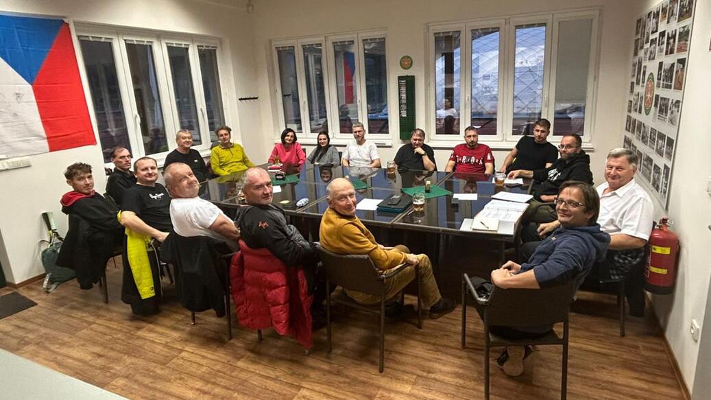 Valná hromada potvrdila vznik Tenisového klubu Č. K. a ocenila Vladimíra Beneše a Petra Maxu