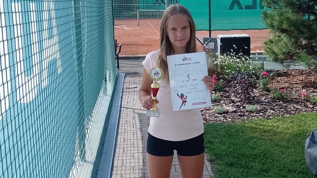 Letní individuální turnaje: Největší úspěchy sbírala Markéta, Náťa a David, doma hrálo ke stovce hráčů