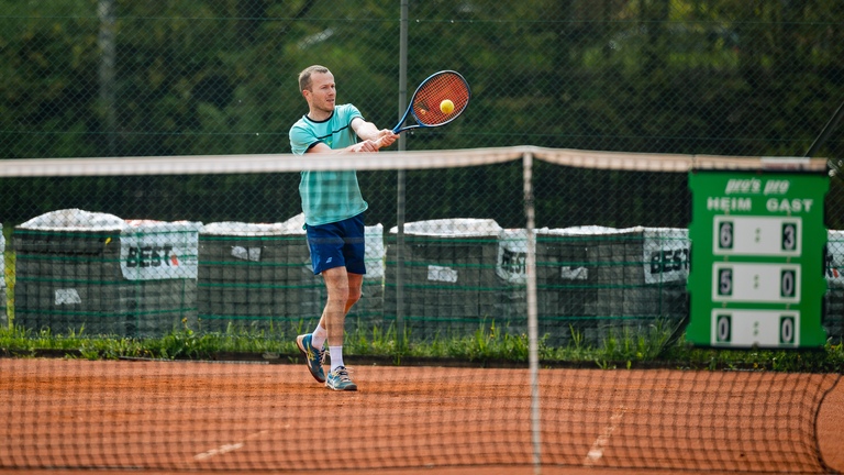 Dospělí A × Lokomotiva Hradec Králové