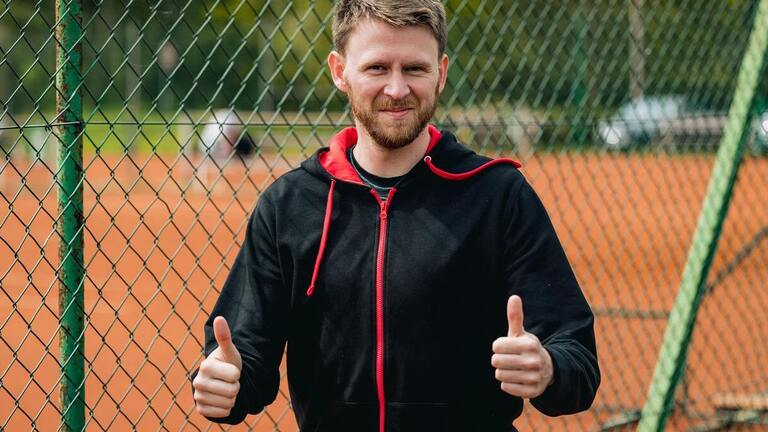 4. kolo družstev: Na bednu míří dospělí A i B, starší žáci A i B, dorost B a babytenisté