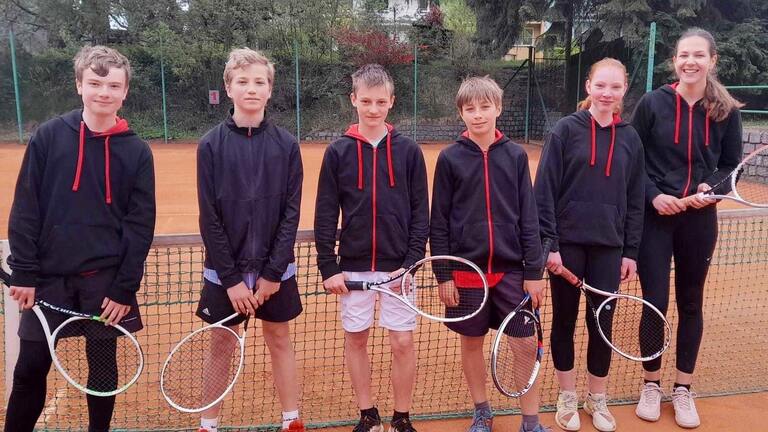 5. kolo družstev: Stoprocentní sobota a těsná neděle přihrála Kostelci dvě stříbra a jeden bronz! 5. kolo družstev: Stoprocentní sobota a těsná neděle přihrála Kostelci dvě stříbra a jeden bronz!