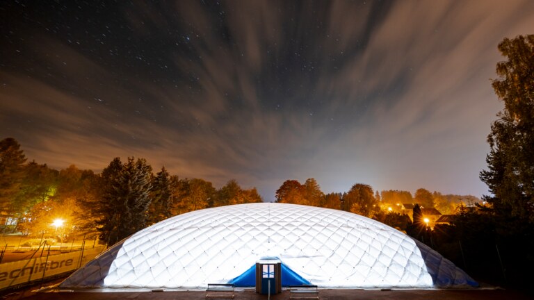 Klub podpoří naše závodní hráče zaplacením přetlakové haly pro sparingy Klub podpoří naše závodní hráče zaplacením přetlakové haly pro sparingy