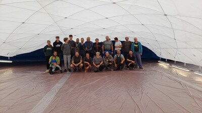 Druhá instalace nafukovací haly