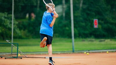 Starší žáci A: TJ Červený Kostelec A - TENIS-CENTRUM DTJ HK B