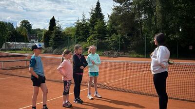 Předávání pamětních medailí babytenistům